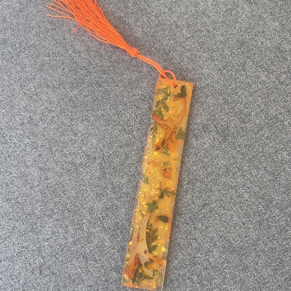 #97 Medium Size Floral Bookmark - Picture 5 of 17